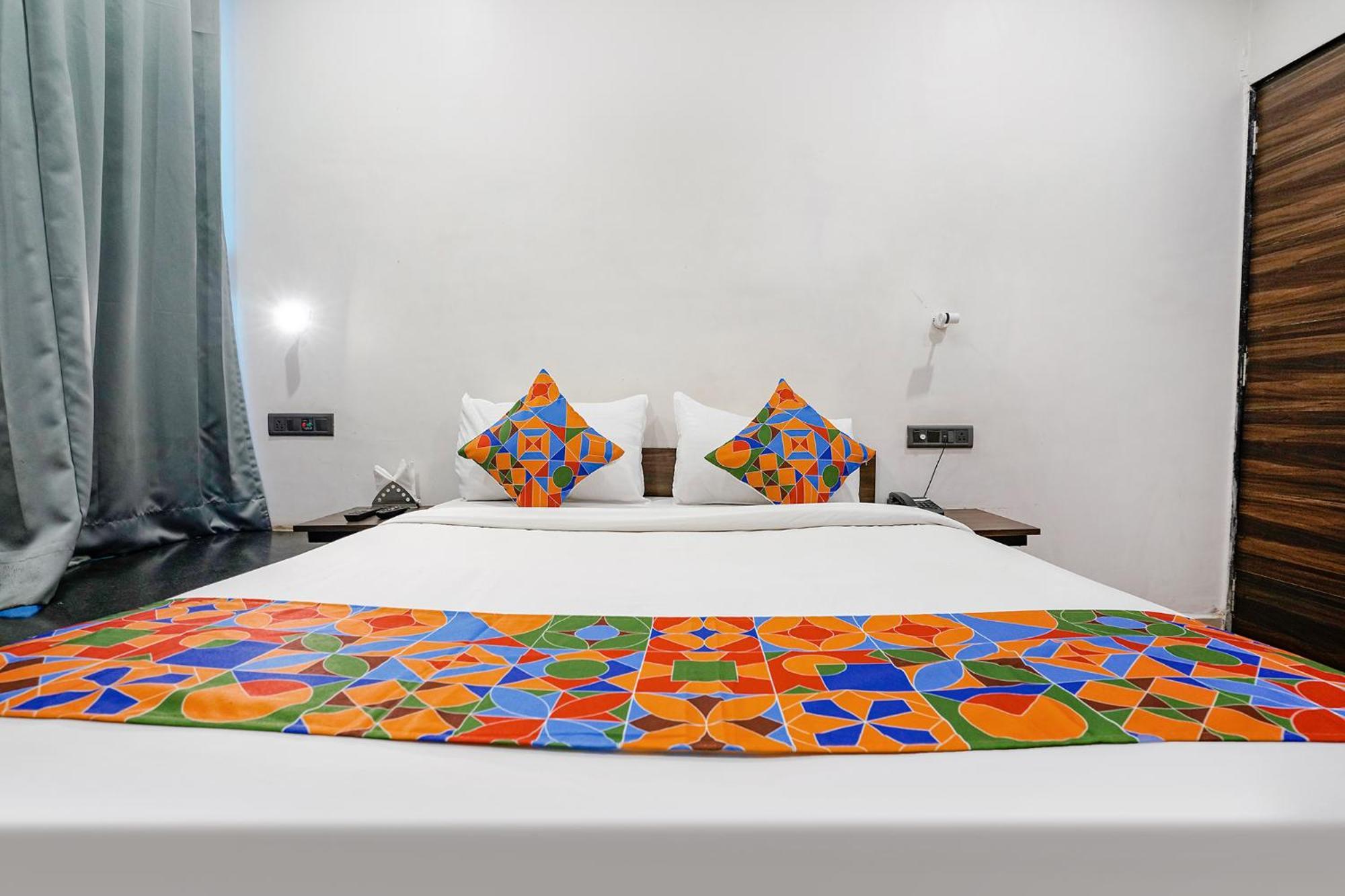 Fabhotel Lotus I Сурат Экстерьер фото