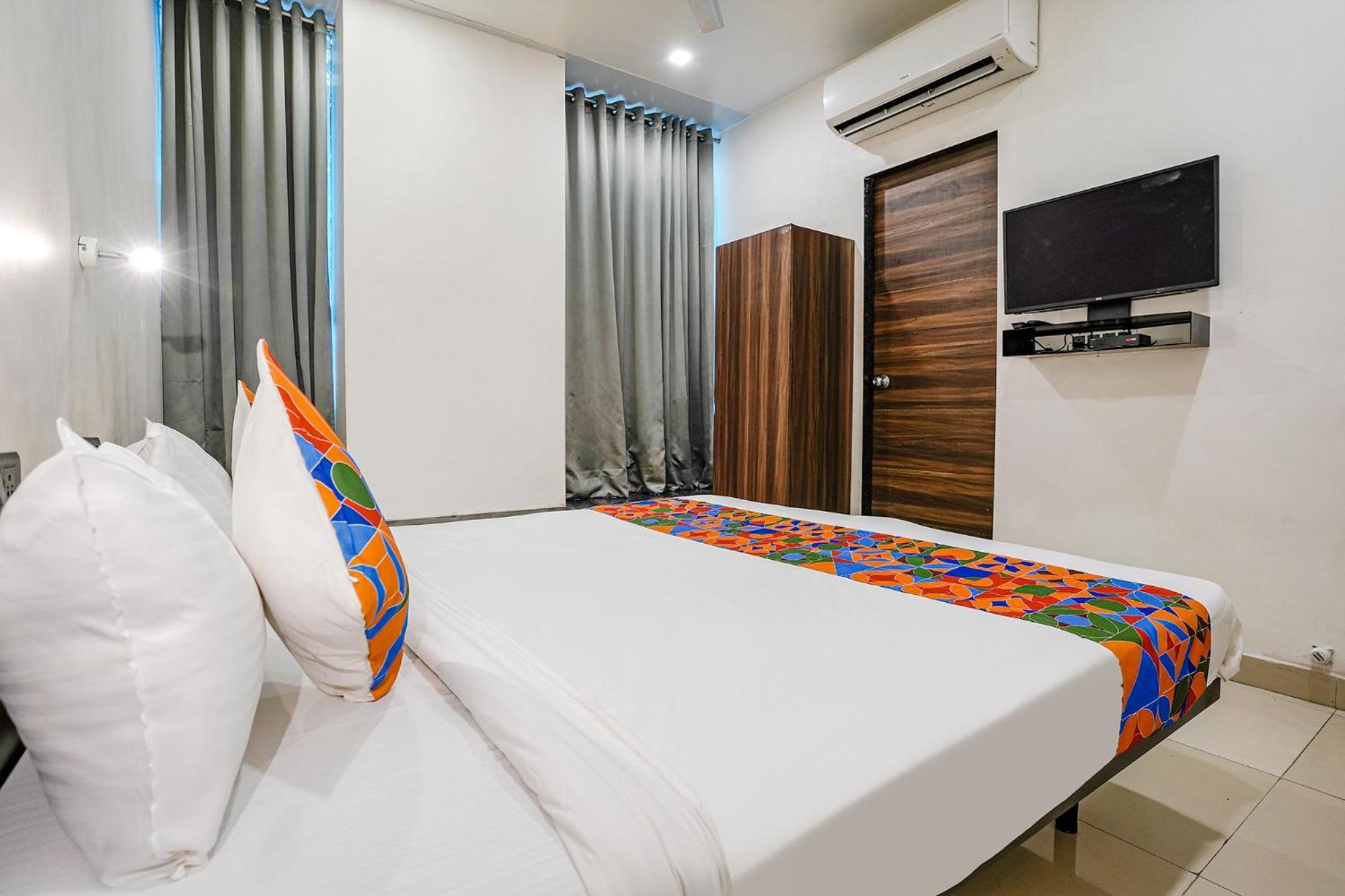 Fabhotel Lotus I Сурат Экстерьер фото