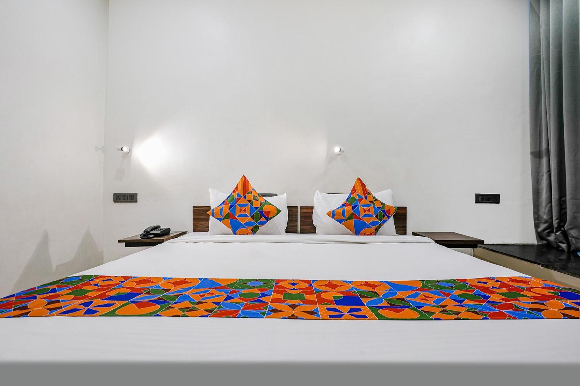 Fabhotel Lotus I Сурат Экстерьер фото