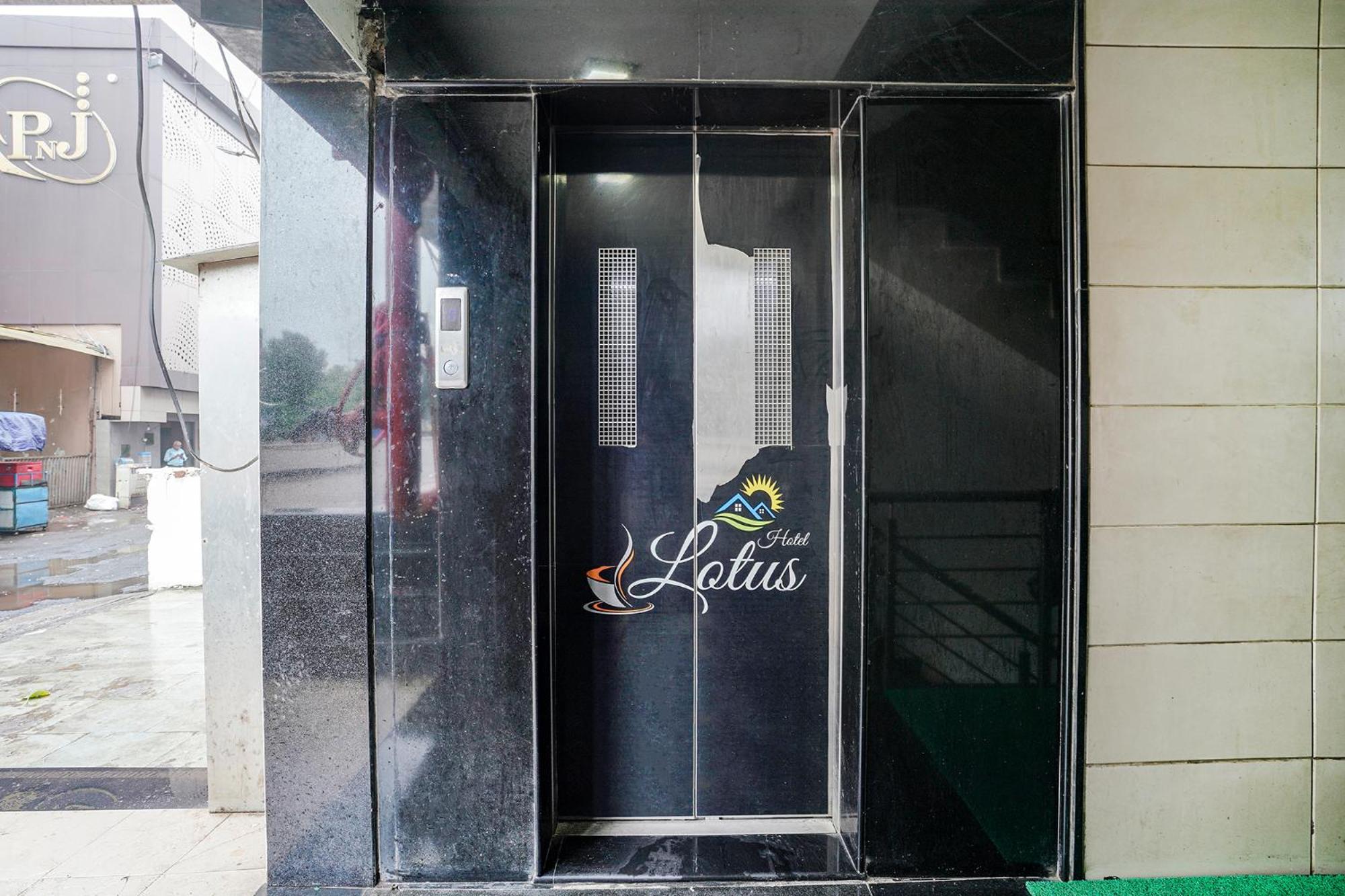 Fabhotel Lotus I Сурат Экстерьер фото